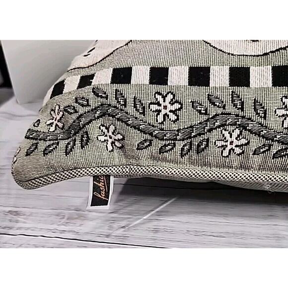 Coco Dowley Tapestry Snowman Winter Christmas Pillow In Excellent Condition - Picture 3 of 16